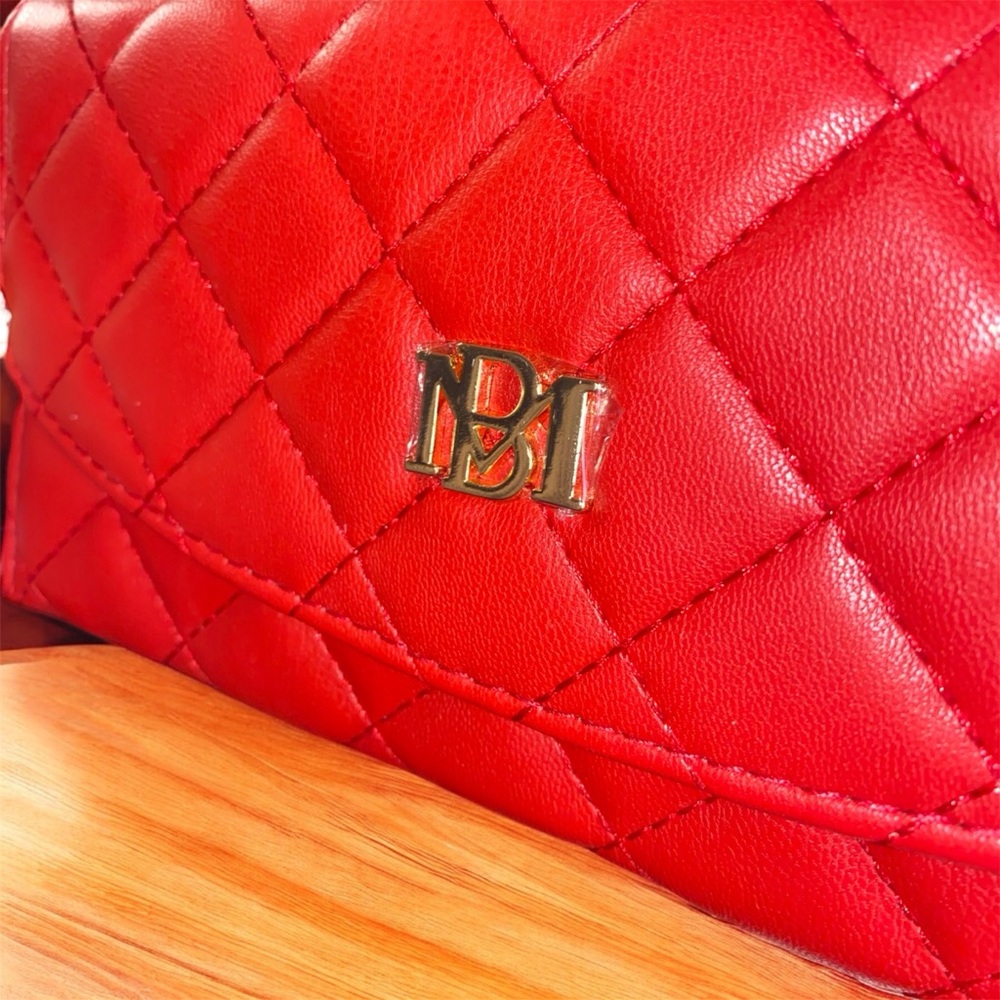 Badgley Mischka red quilted Women's wallet gift